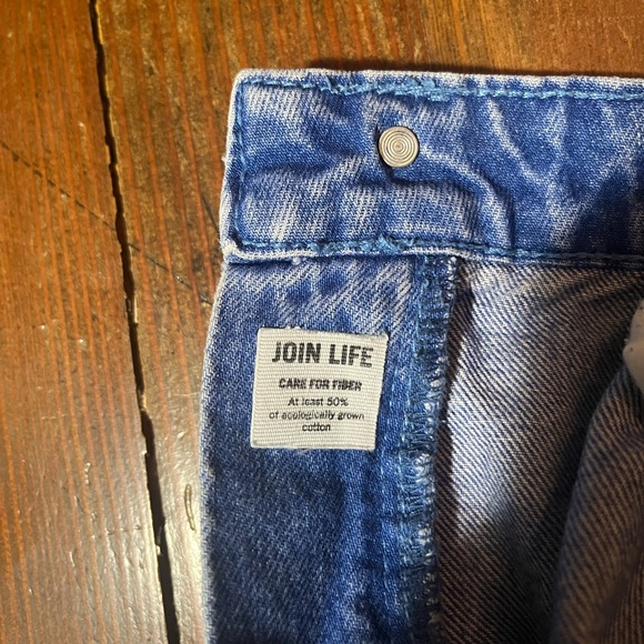 Bershka blue denim, high waisted mom jeans. Europe size 38, US size 06 - Picture 5 of 5